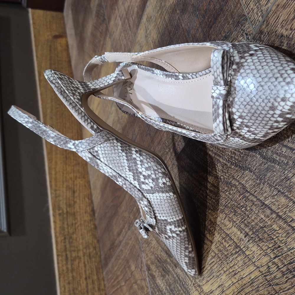crown & ivy Beige Snake-Print Pointed Slingback Heels - Picture 3 of 4